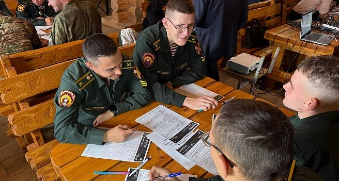 Юбилейный Этнодиктант стартовал в Саратове: 30 вопросов за 45 минут на Соколовой горе