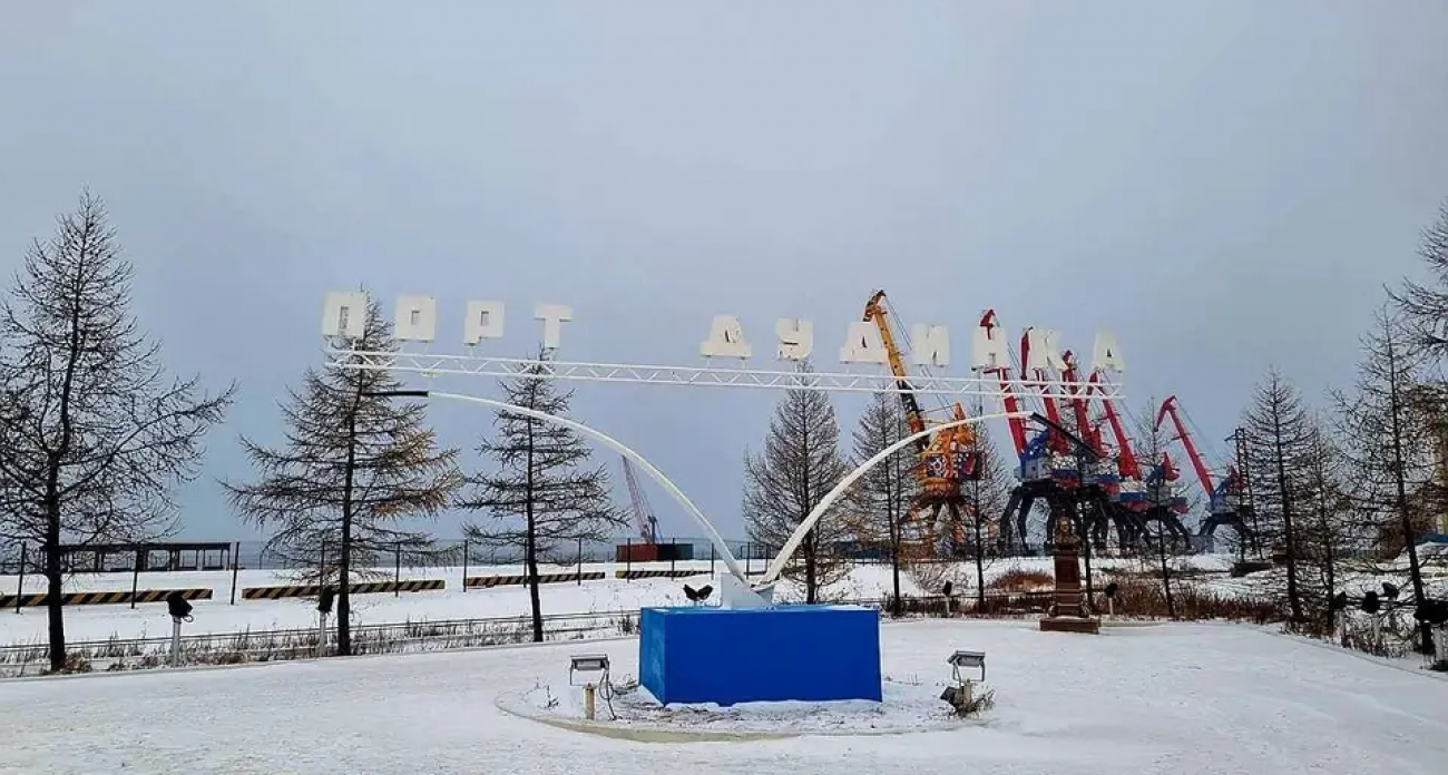 Семь гигантских резервуаров по 30 000 кубометров: саратовский завод покоряет экстремальный холод Таймыра