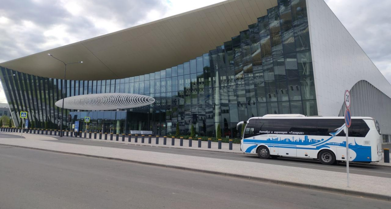 Аэропорт Гагарин дважды за ночь закрывали режимом «Ковер» — рейс из Питера застрял