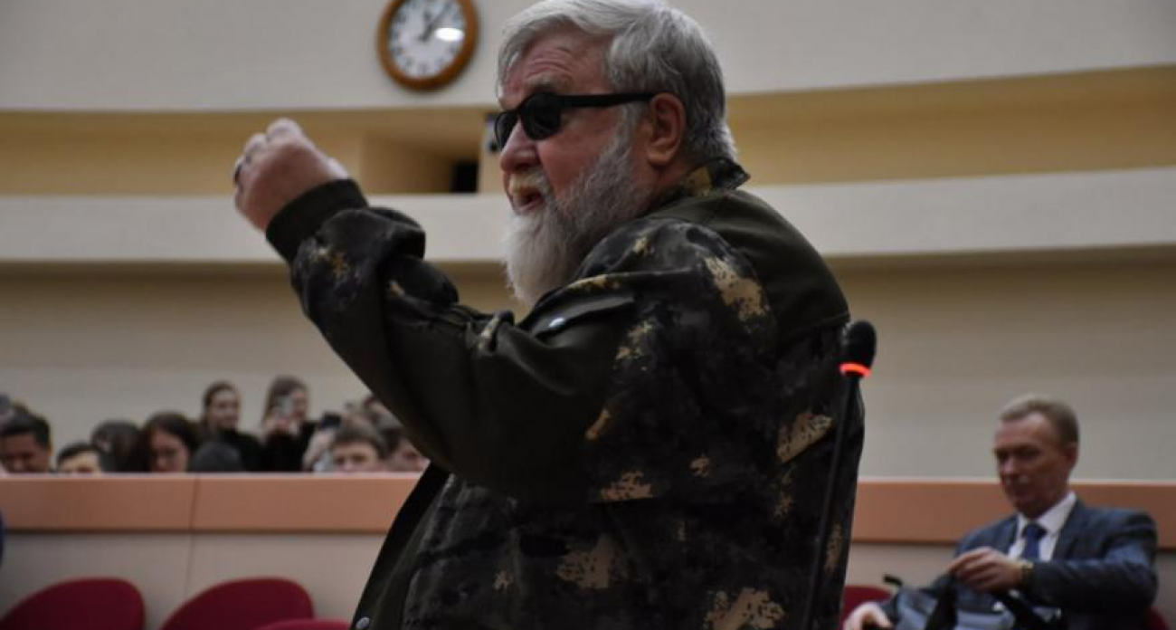 Депутат Ванцов публично рассказал о московских любовницах, критикуя «срань» на набережной Саратова