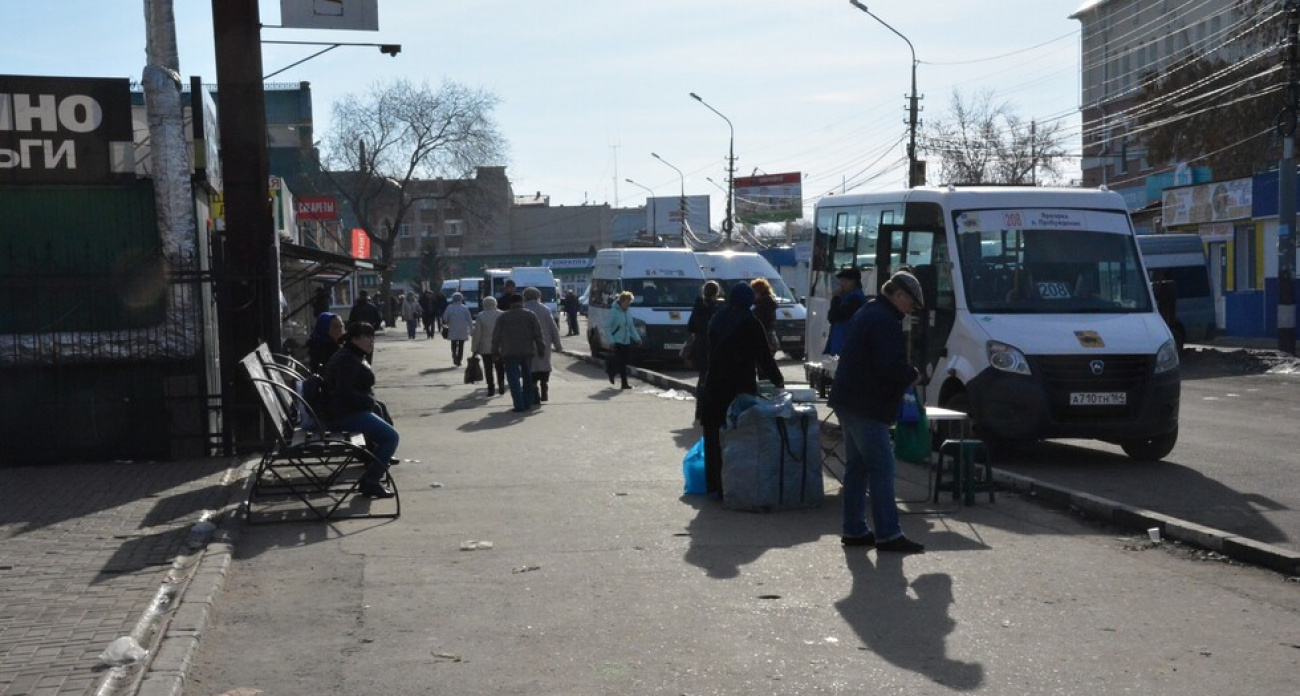 В Энгельсе маршрутки старше 7 лет без кондиционеров уберут с линии до декабря 2025 года
