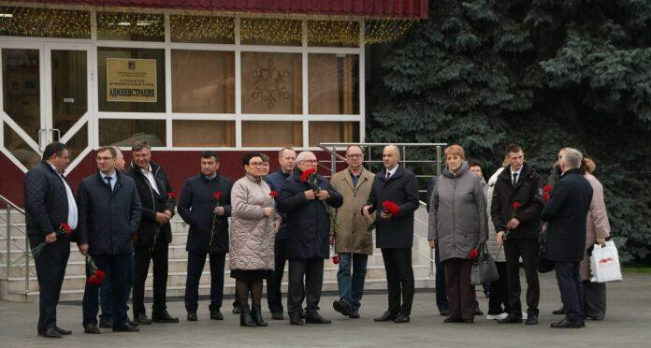 Депутаты Саратовской Думы приехали в Татищево решать судьбу местного самоуправления