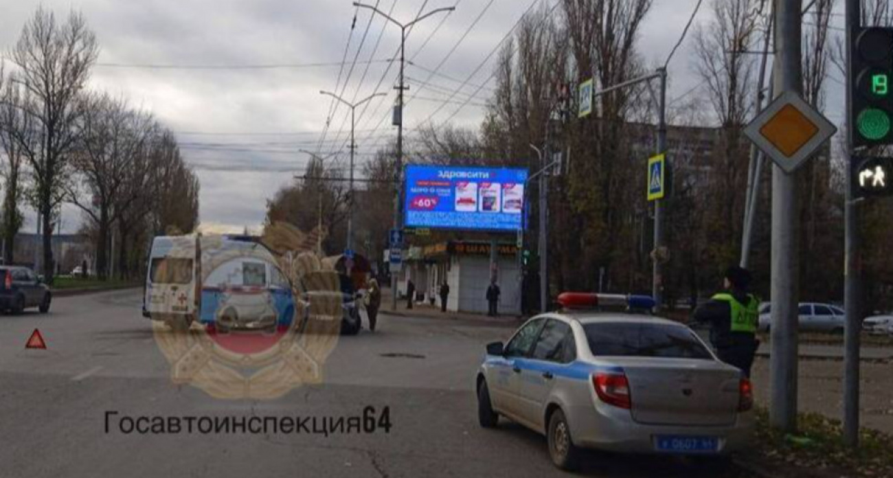 В Саратове Haval протаранил "скорую помощь": 8-летний пассажир попал в больницу