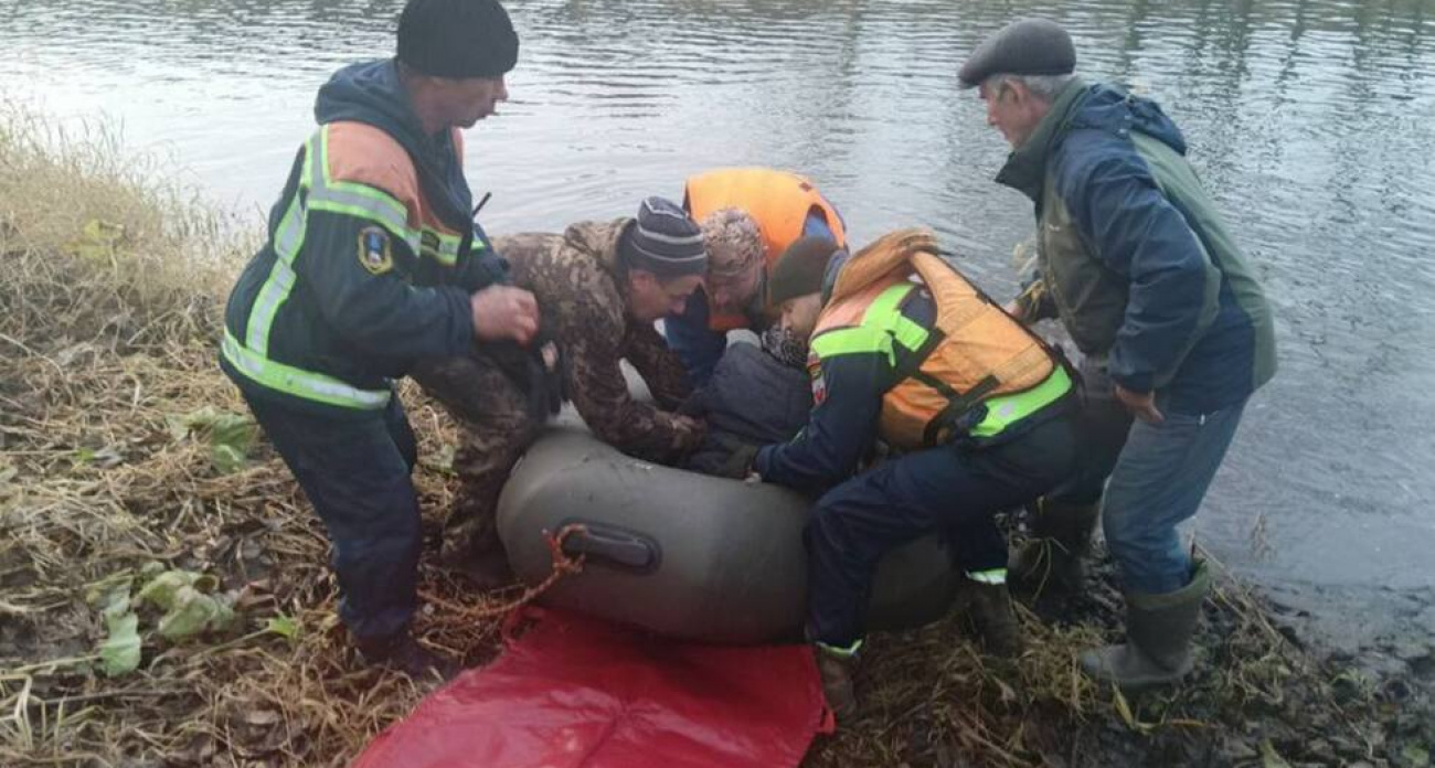 84-летняя пенсионерка провела ночь в лесу и была найдена с переохлаждением