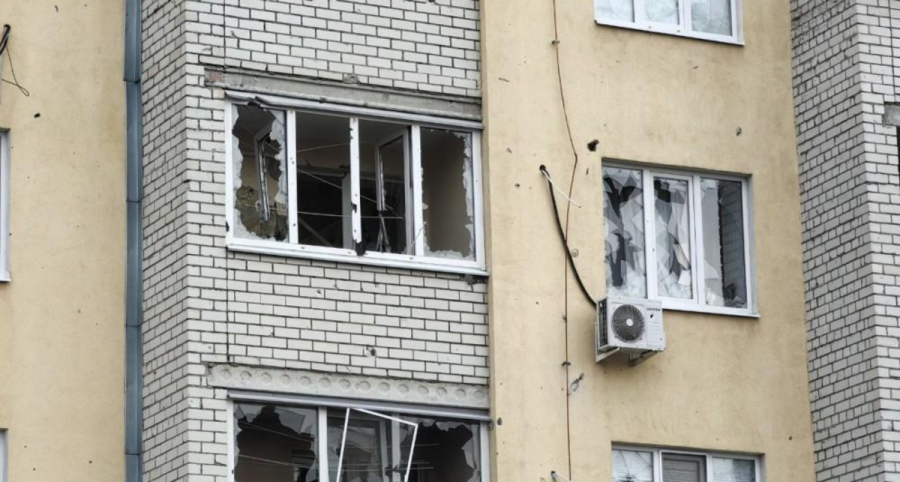 СКР возбудил дело после атаки дронов на Саратов: двое ранены, выбиты окна в жилом доме