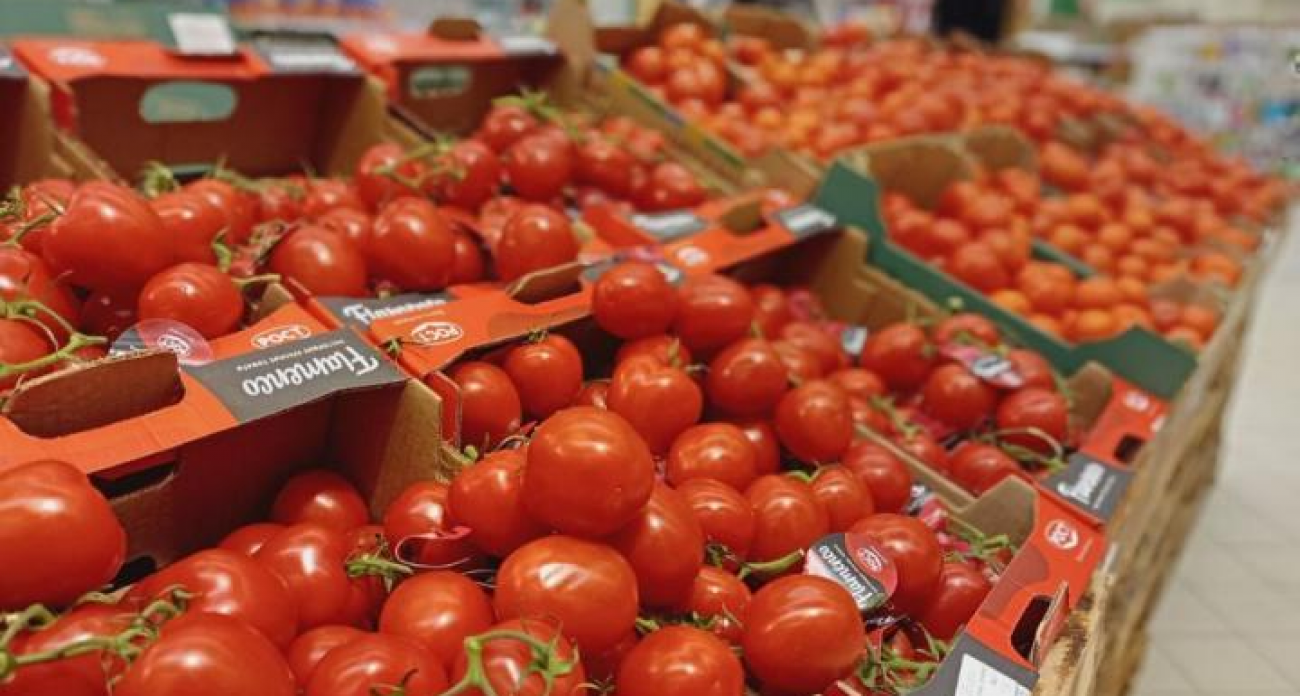 Огурцы подорожали на 3,6%, творог — на 1,8%: что дешевеет в Саратовской области