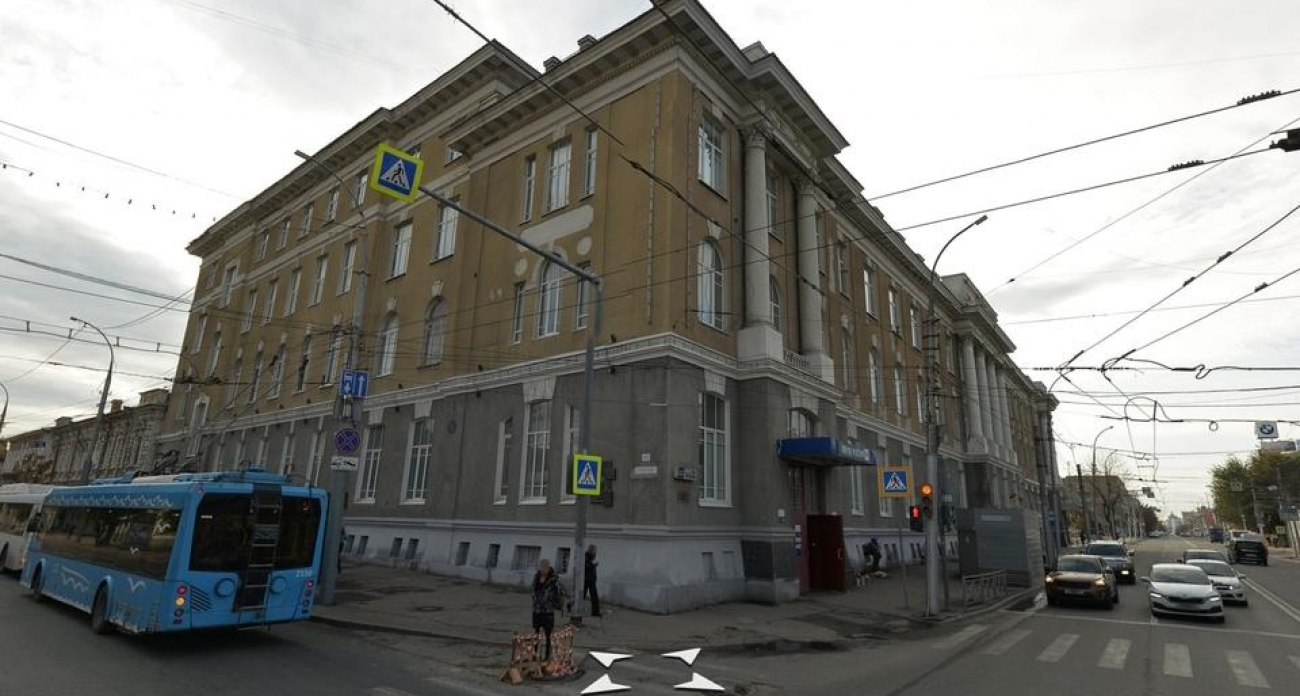 В Саратове выставили на продажу часть Главпочтамта за миллионы рублей