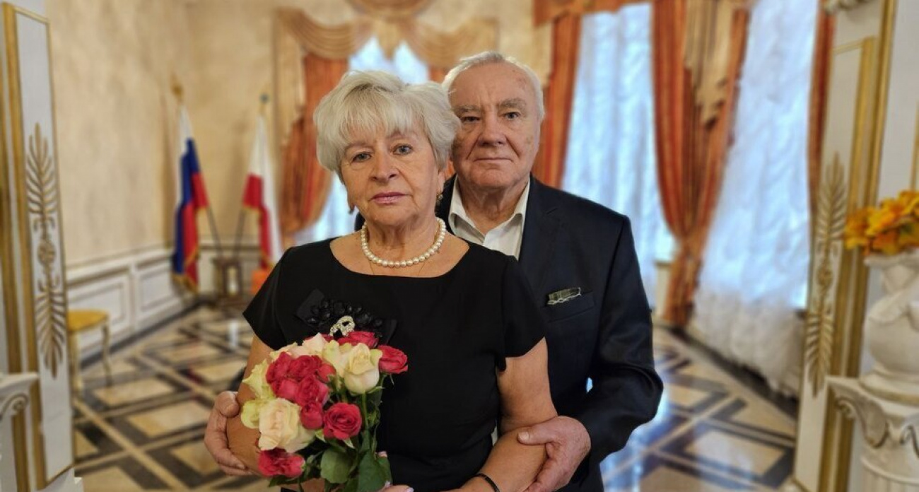 "20-летняя воспитательница попала в кабину пилота вместо тюрьмы": история любви длиною в 50 лет началась с ошибки кассира