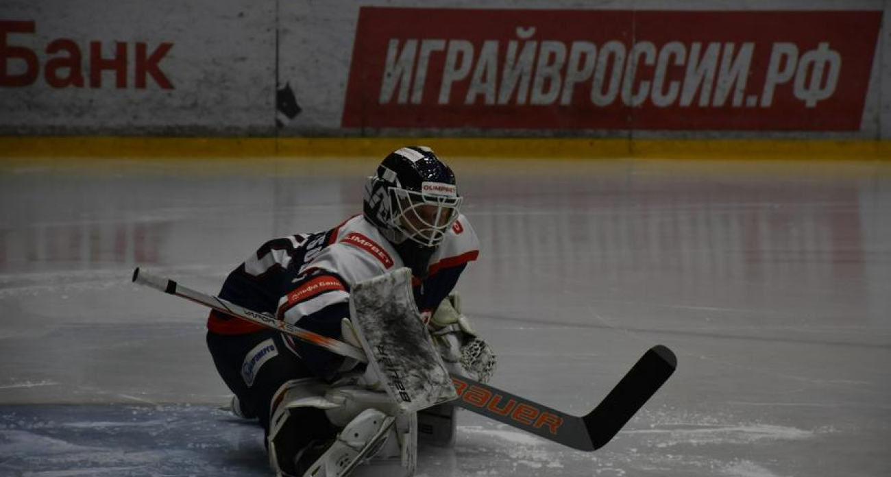 «Кристалл» не забил ни одной шайбы: саратовцы уступили «Динамо-Алтай» на домашнем льду