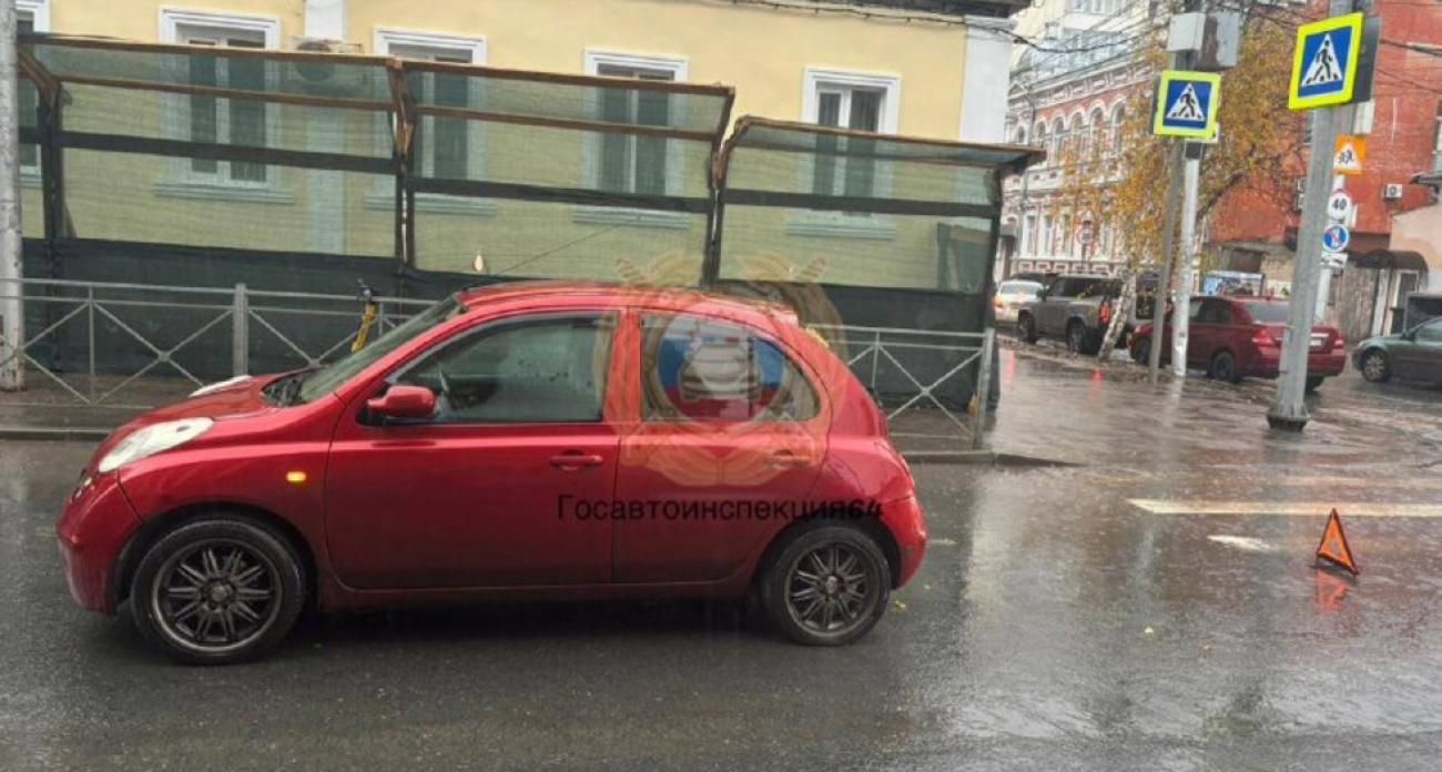 20-летняя девушка на Nissan сбила ровесницу на Первомайской — пострадавшую госпитализировали