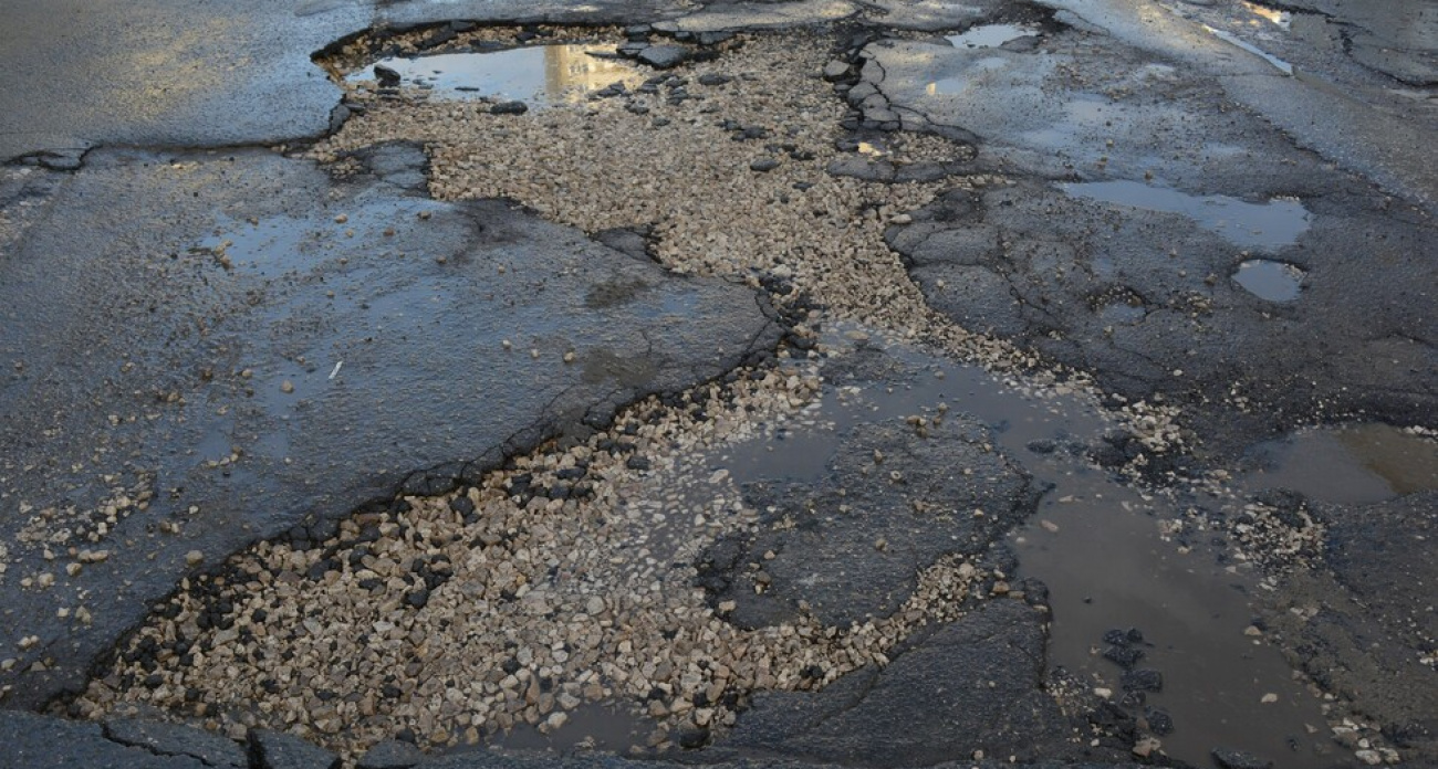 Экс-глава в Саратовской области заплатила 157 тысяч за несуществующий ремонт дорог и пойдет под суд