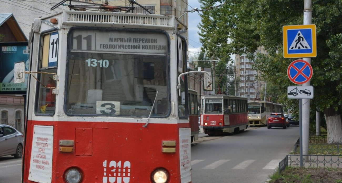 Трамваи №11 в Саратове встали второй раз за полтора часа из-за поломок