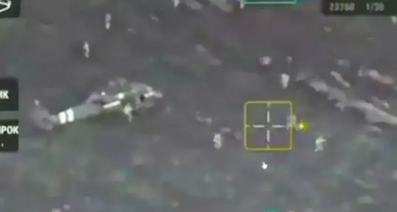 Вертолет высадил десант ВСУ в поле под Красноармейском — Минобороны показало, что случилось дальше