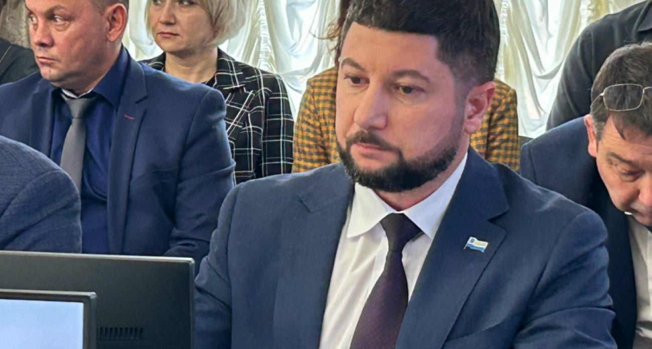 "Вы-то зачем нужны?": мэрия Саратова требует с собственников "незамедлительно" убирать наркорекламу с их же стен