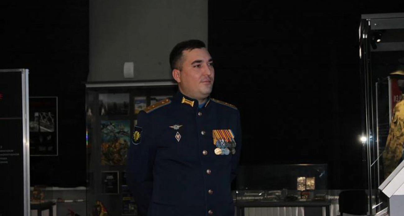 Прапорщик РЭБ из Сирии и СВО показал школьникам свои патриотические рэп-клипы