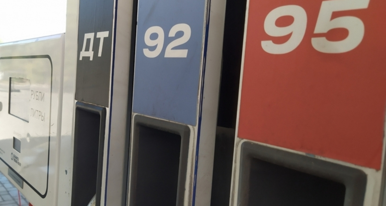 В Саратовской области бензин подешевел на фоне роста цен в 35 регионах, но дизель резко подорожал