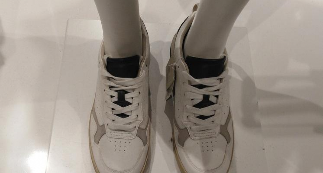 Саратовец выиграл у маркетплейса: вернул деньги за обувь, которая развалилась через месяц