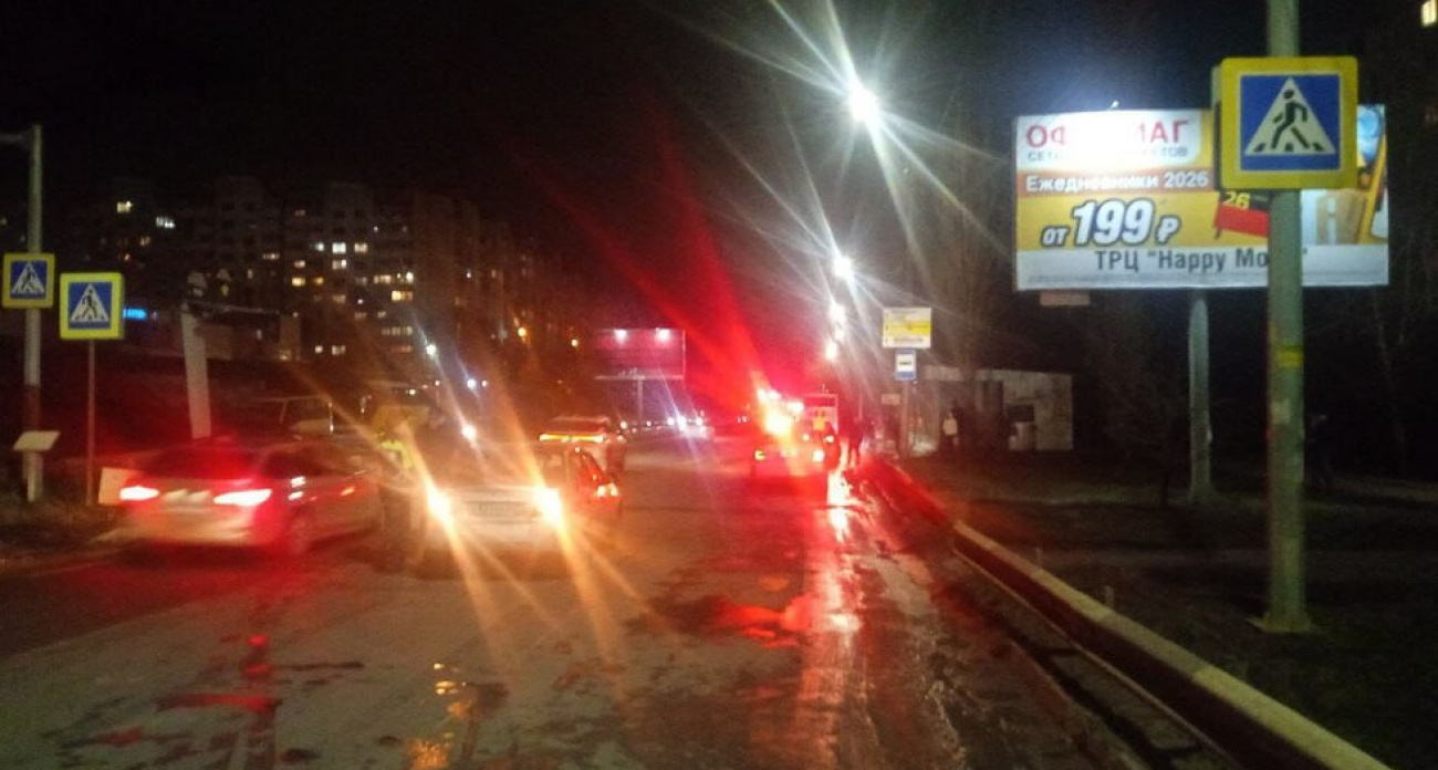 Водитель Daewoo Nexia сбил женщину на Тархова: пострадавшая госпитализирована