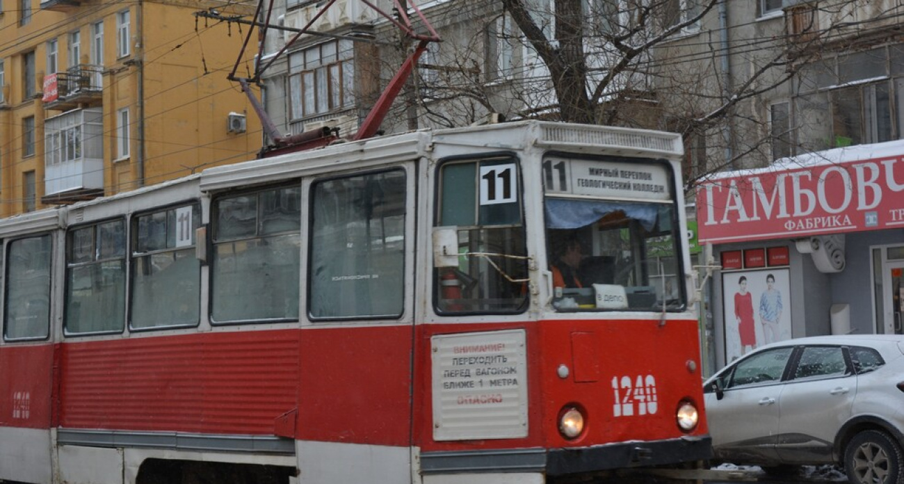 Тройное ДТП и обрыв проводов парализовали весь электротранспорт Саратова за 21 минуту