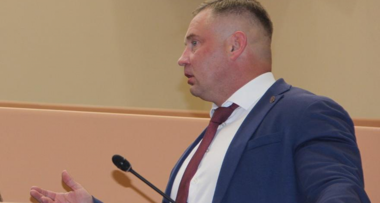 Губернатор предложил уволить главу Аткарского района после скандала с «золотой плиткой» за 15 миллионов