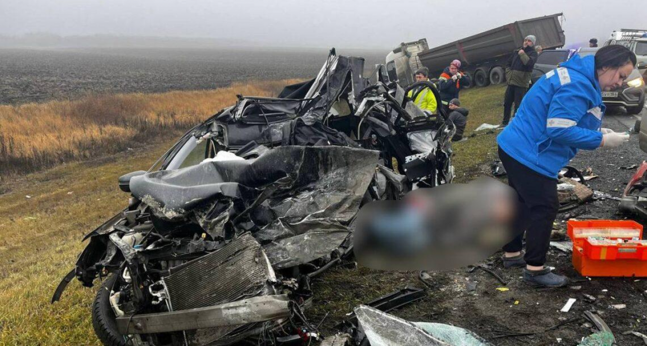 Тройное ДТП с тягачом под Хвалынском: погиб мужчина, среди пострадавших 11-летний ребенок