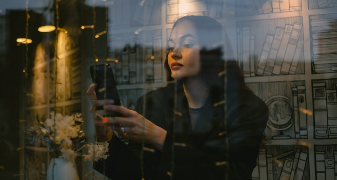 "Белый список" в действии: какие сервисы работают при ограничениях мобильного интернета в Саратове