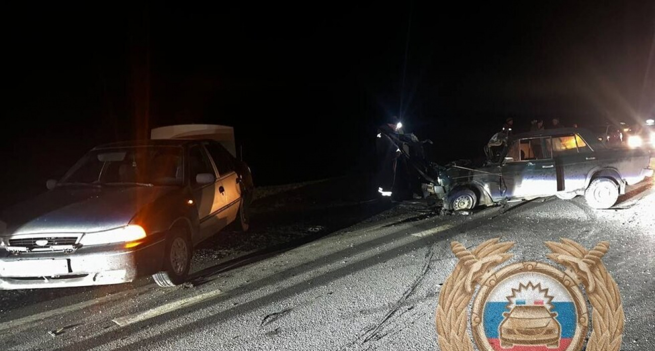 Смертельное столкновение ВАЗ-2106 с грузовиком Shacman под Саратовом: погиб водитель