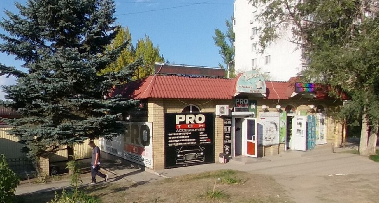 Мэрия через суд требует снести магазин "Карась" на Антонова под угрозой штрафа 5000 рублей в день