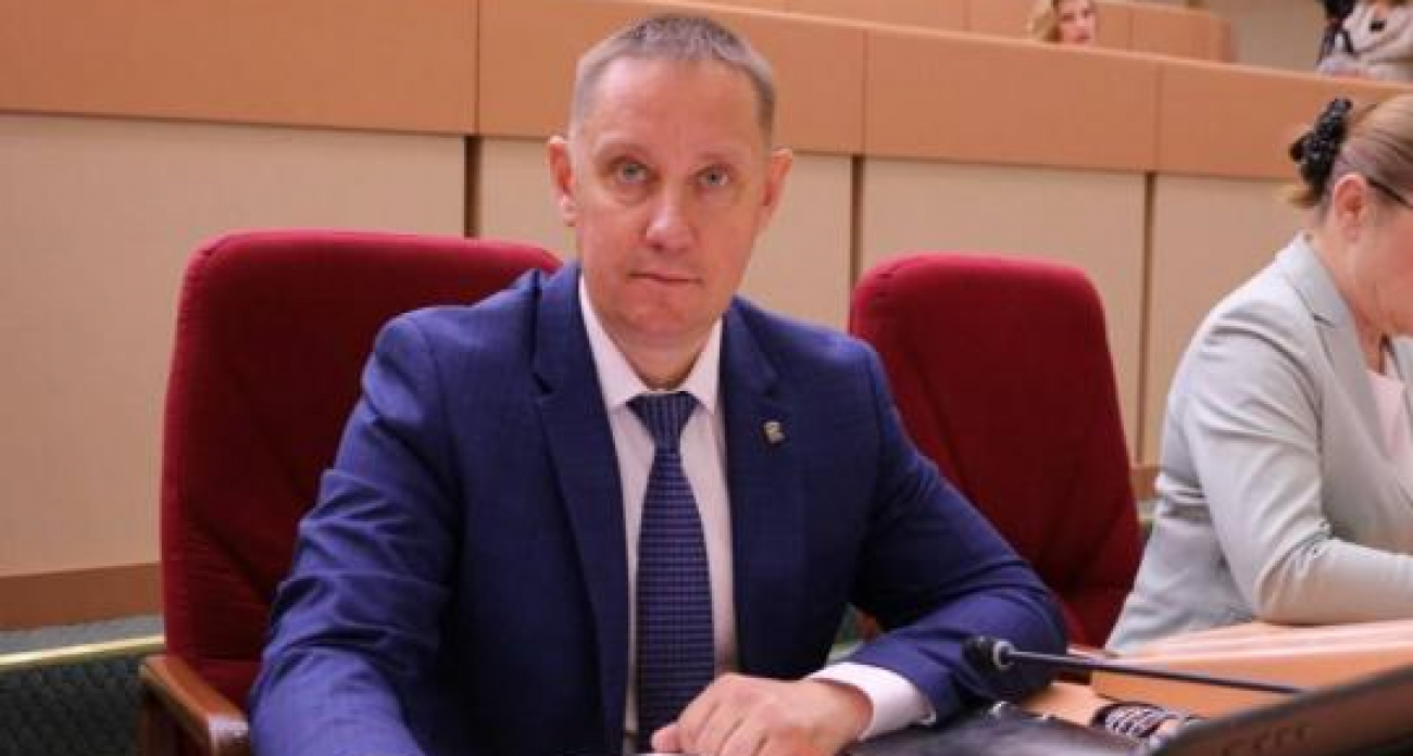 «Саратоврезинотехника» превратилась в рынок мигрантов: депутат требует вернуть завод