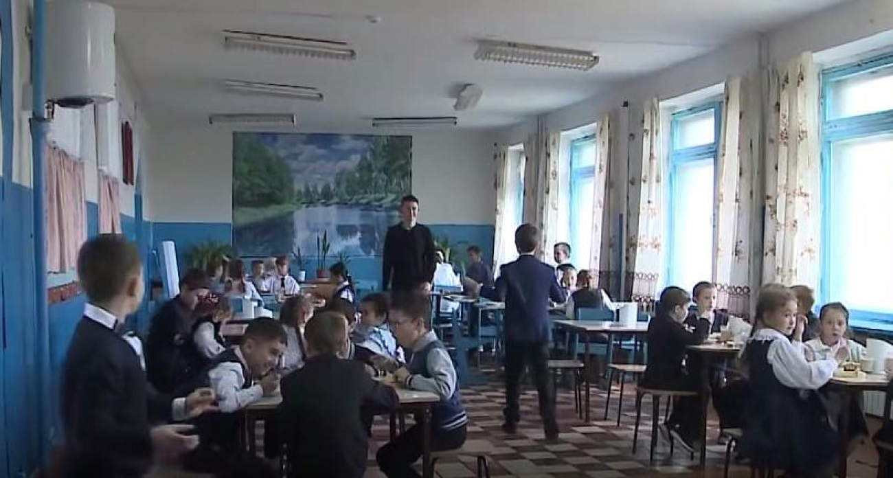 Володин расширил бесплатное питание на три города: Пугачев, Хвалынск и Шиханы получат льготы с 2025 года