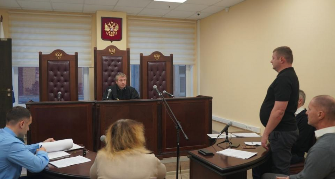 Халатность стоила двух жизней: Хриченко ответит за упавшую ветку дуба в горпарке 9 мая