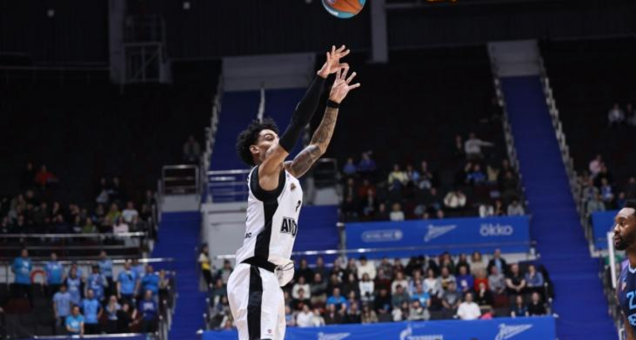 Американец Эдвардс не вернулся из США и отказался играть за «Автодор»