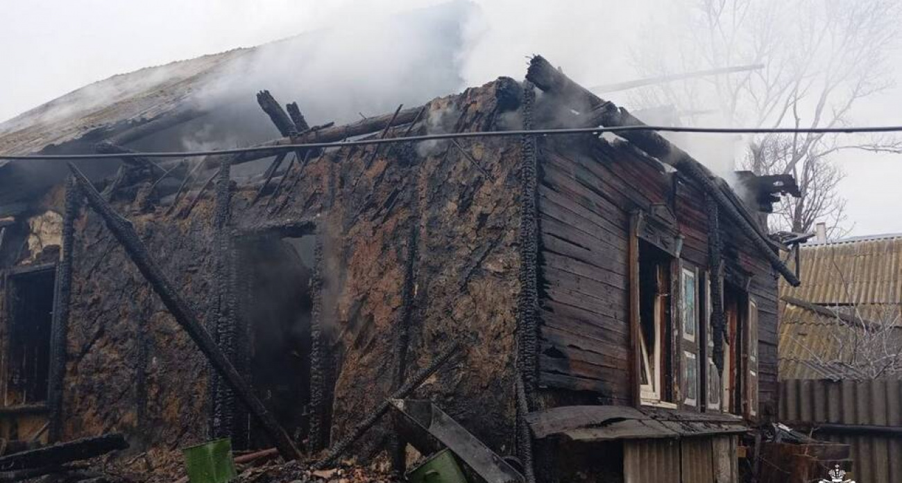 Кот разбудил мяуканьем 62-летнего хозяина и спас от смерти в горящем доме