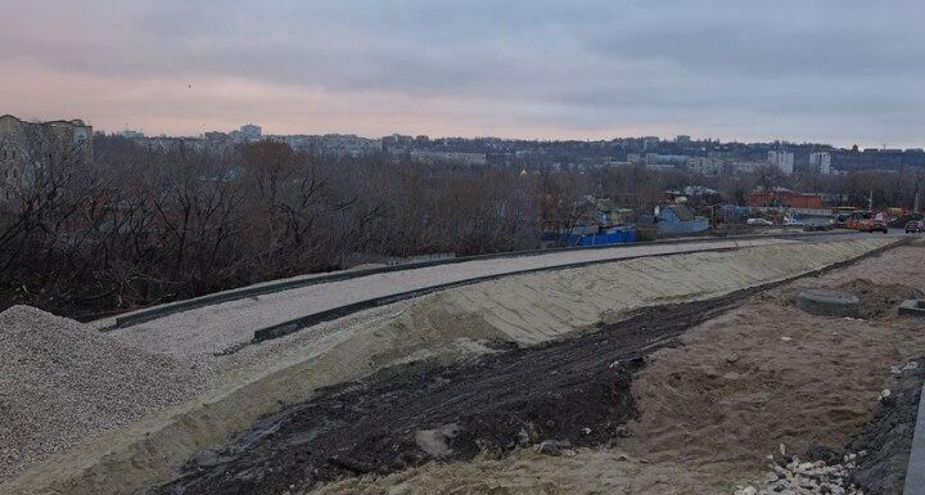 32 миллиона на корректировку: развязку на Стрелке за 1,57 млрд рублей переделывают до 2026 года