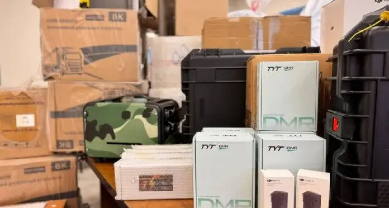 Средства связи, антидроновое оборудование и автозапчасти: бойцам СВО отправили груз по заявкам командиров