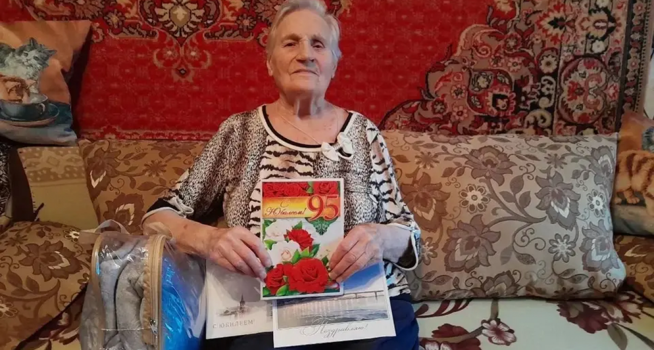95 лет стойкости: петровчанку поздравили письмом от Путина
