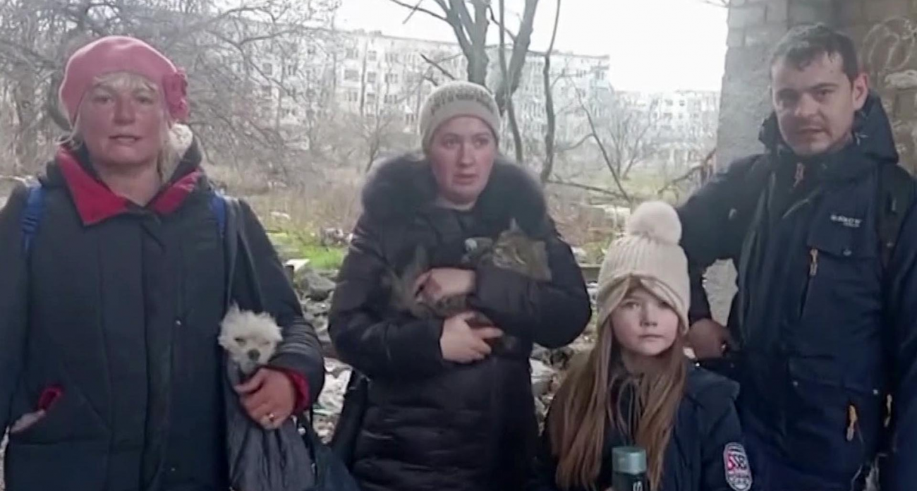 Под обстрелами спасли девочку и кота: как «Центр» эвакуировал Красноармейск