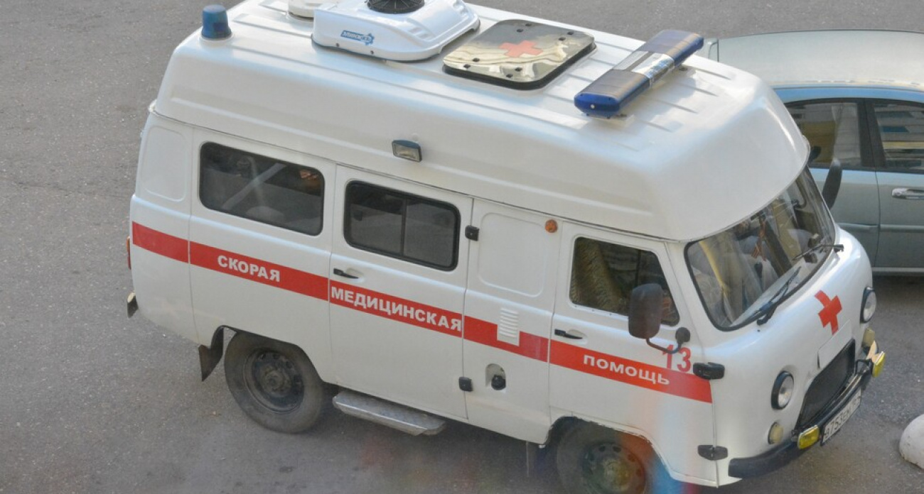 В Саратове женщина погибла при падении с высоты до приезда скорой помощи