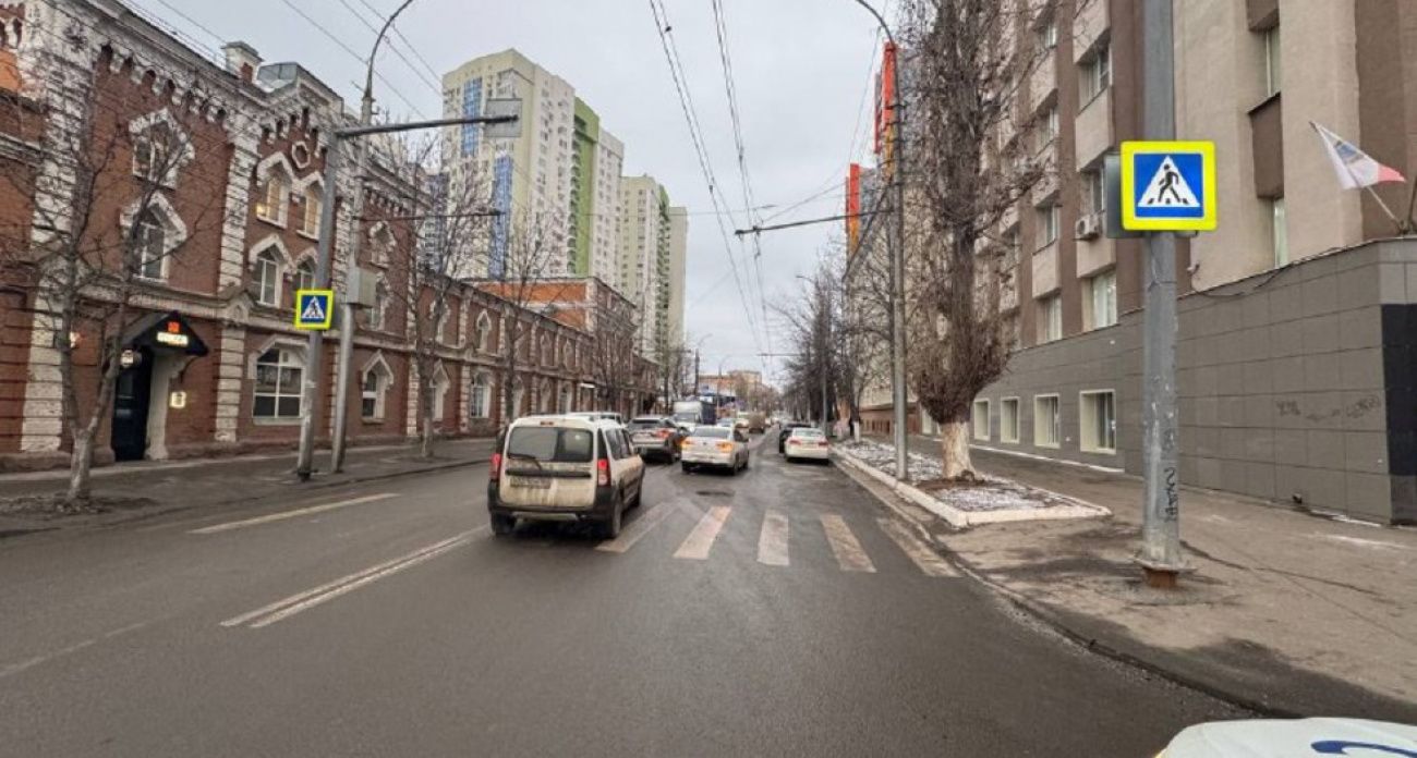 26-летний водитель Volkswagen сбил 16-летнюю девушку в утренний час пик в Саратове