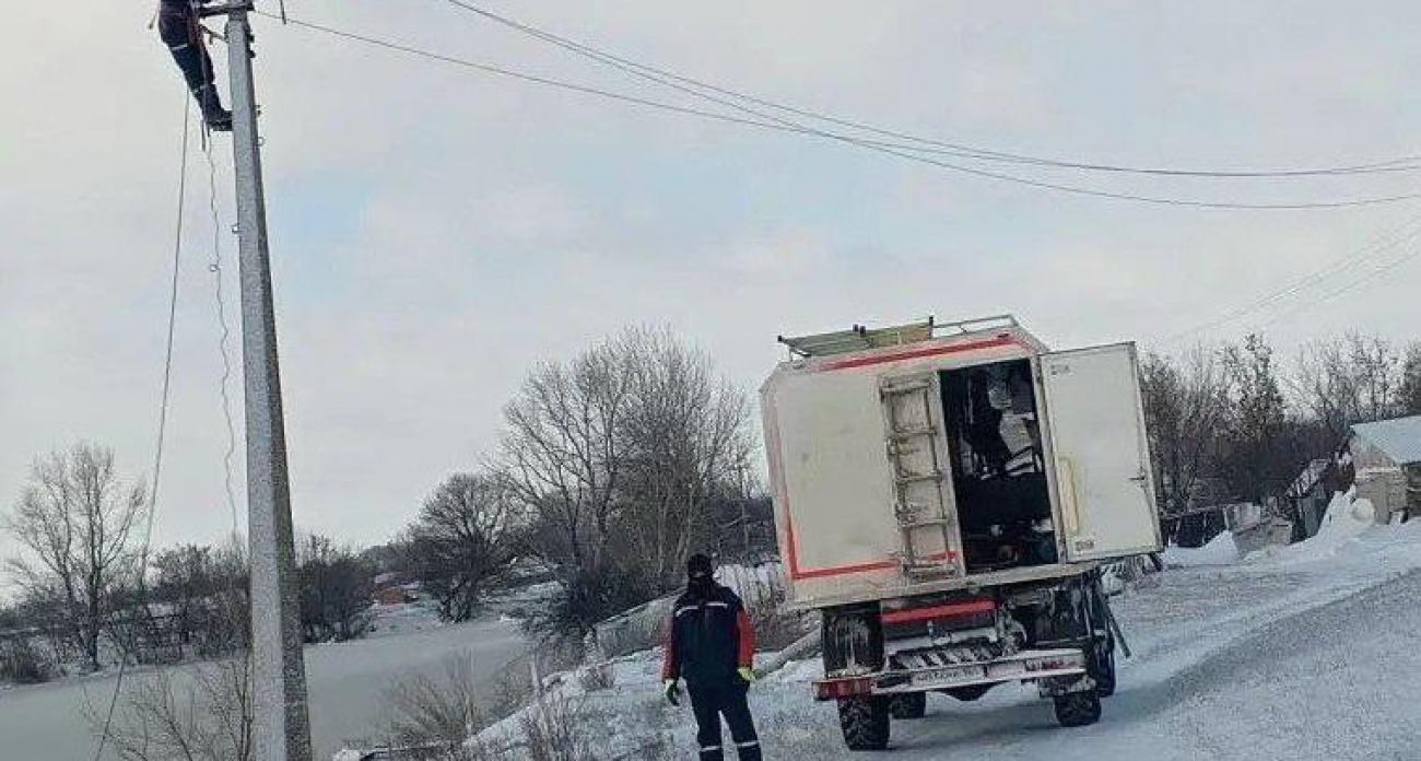 70 бригад Саратова спасали область от темноты: восстановлена подача в 100+ населенных пунктов