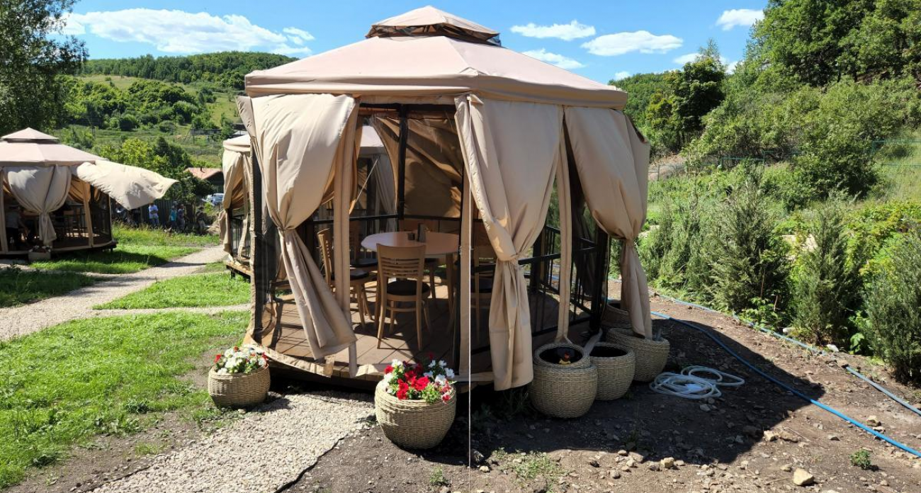 Саратовская область инвестирует 350 млн рублей в семь глэмпингов и экодеревню