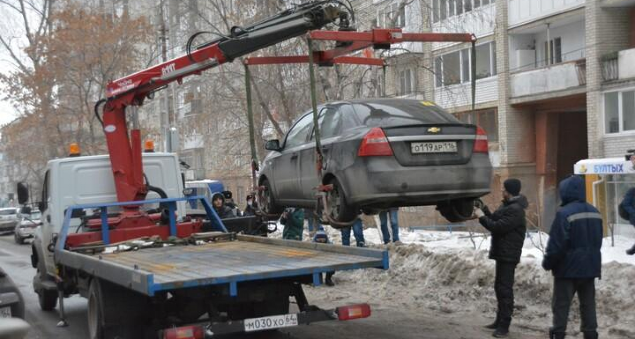 Эвакуация в Саратовской области подорожала на 500 рублей за один вызов