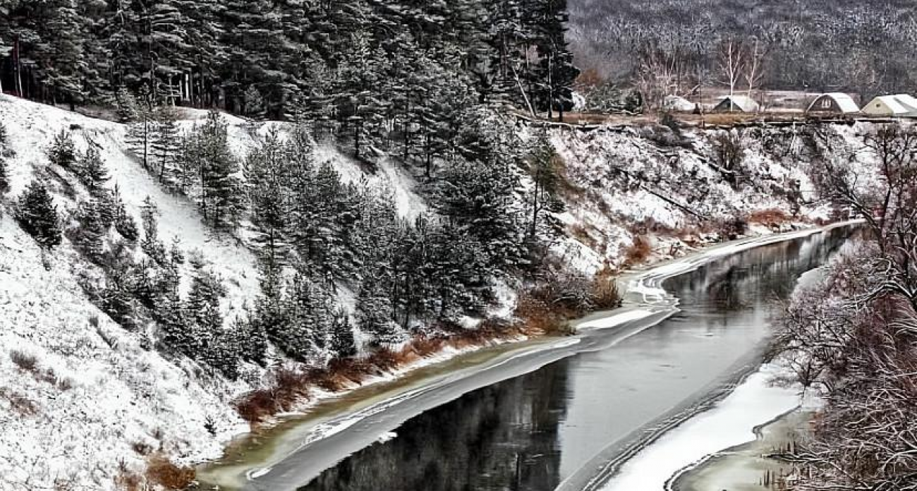 Фото Никольевской кручи собрали сотни лайков: саратовцы в восторге от зимнего Хопра
