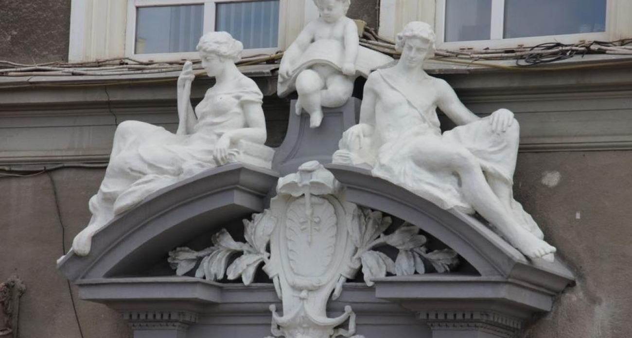 Саратов добавит 555 млн дефицита на трамваи и зарплаты перед Новым годом