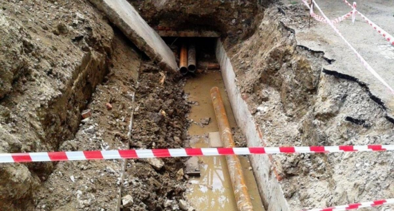 Коммунальный коллапс: 7 тысяч саратовцев, 19 домов и 2 соцобъекта остались без воды из-за аварии