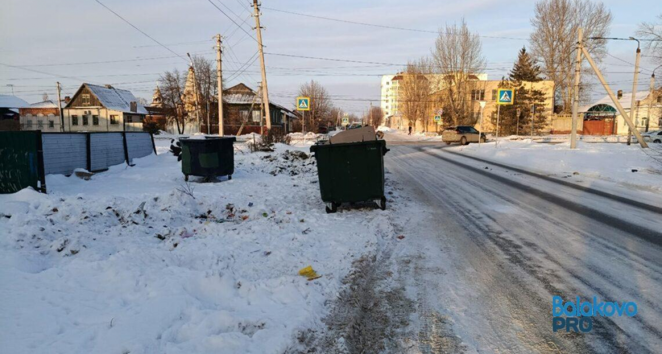 Жители 8 районов Саратовской области получат перерасчет за горы мусора у домов