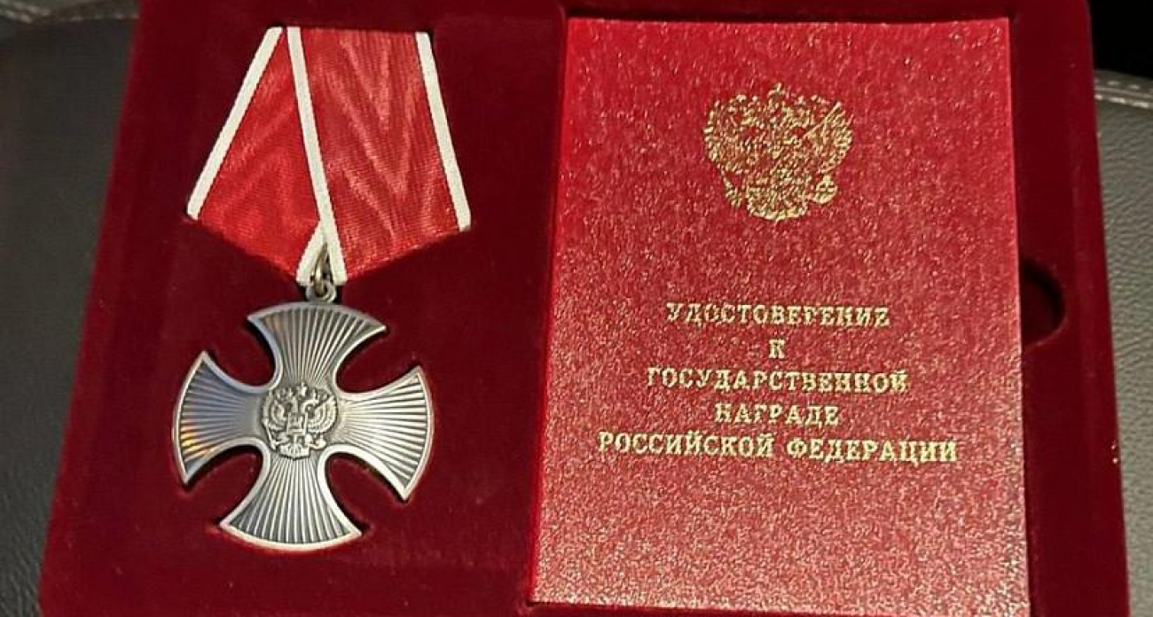 «Цена свободы и мира»: вдове героя Александра Меркулова передали посмертный орден Мужества в Саратовской области