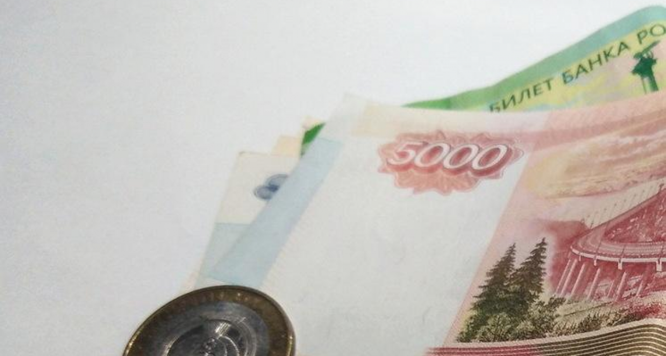 3 244 звонка о проблемах: саратовцы массово жалуются на задержки зарплат и незаконные увольнения