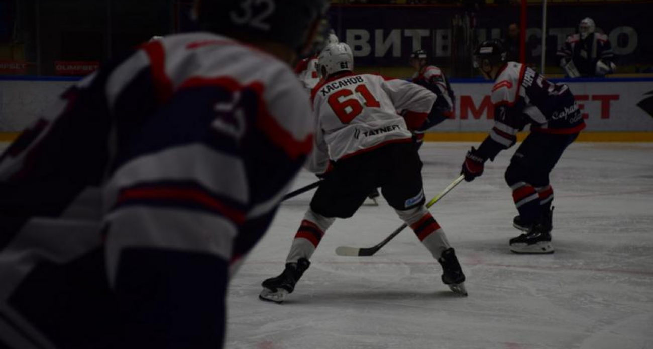 Драматический камбэк «Кристалла»: саратовцы вырвали победу у «Нефтяника» на 14-й секунде овертайма