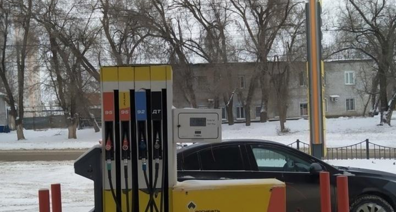 Бензин в Саратовской области подорожал на 3 копейки: регион вошел в список 59 субъектов с растущими ценами